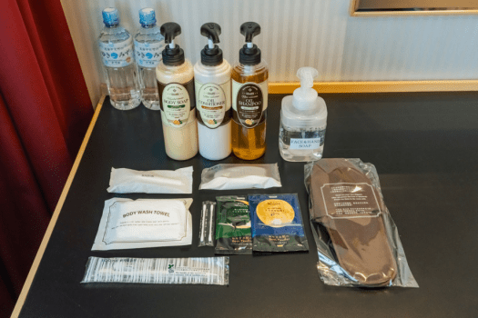 【アメニティ】カミソリ・ヘアブラシ・入浴剤等はフロントにてセルフ方式でのお渡しとなります。