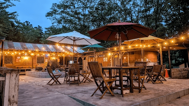 【BBQ場】【レギュラー会場　Ｓテーブル 共用水場付き】11:00~15:00/1~4名様お席