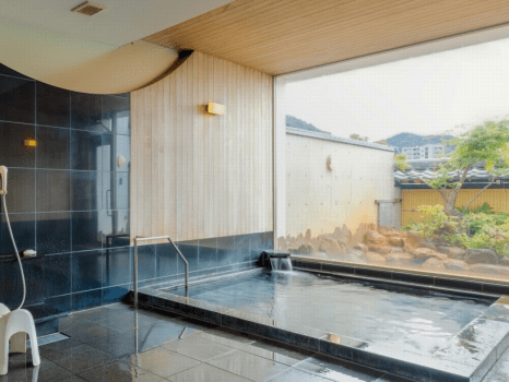 【GW・お盆・お正月限定】■２食付き■特別な休日は選べるメイン（飛騨牛・鮑）と温泉を堪能（広間食）