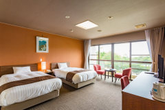 【洋室ツイン】バス・トイレ・ベランダ付き