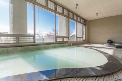 【基本プラン】季節の会席料理と乳白色の源泉かけ流しの湯を楽しむプラン