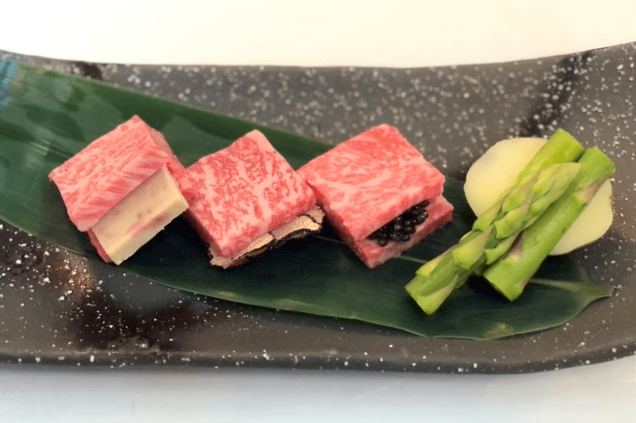 【夕食一例(大人)】とちぎ和牛ヒレ肉&世界三大珍味の至極の組み合わせをアツアツの溶岩焼きでお楽しみください! 【夕食一例(大人)】とちぎ和牛ヒレ肉&世界三大珍味の至極の組み合わせをアツアツの溶岩焼きでお楽しみください!