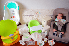 紙おむつ、おしりふき、紙おむつ用ゴミ箱、ベビー布団などなど、パパママに嬉しい赤ちゃんグッズ満載！