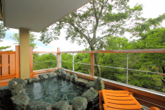 【205星天】岩の展望露天風呂。関東平野を望む温泉露天でゆったりとお寛ぎください。