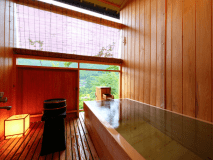 ●本館｜離れ露天風呂付き和室～和室7.5畳+露天風呂～鶴～