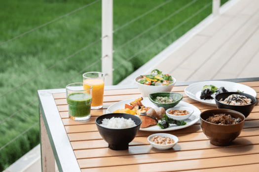 朝食はテラスで
※冬季、悪天候時はテラスをクローズしています。