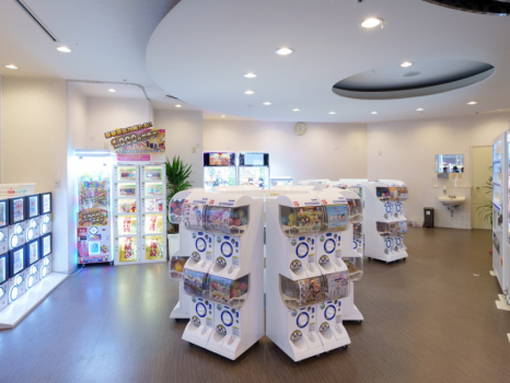 【アミューズメントエリア】ガチャガチャやクレーンゲームなど楽しいがいっぱい！