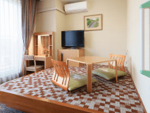 【バリアフリー対応客室】リフト付きのお部屋でございます。