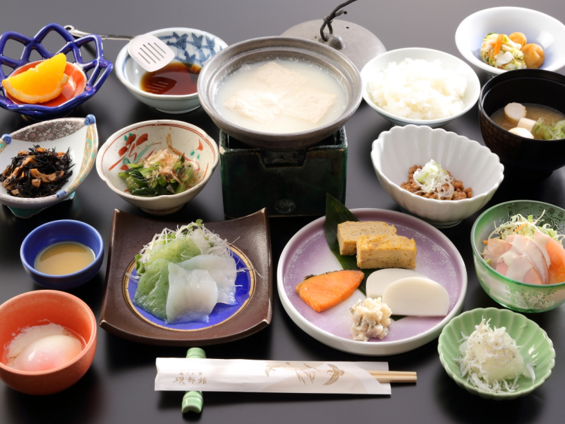 【1泊朝食】ふわとろ豆腐や刺身蒟蒻が人気の和膳付き～磯部駅より徒歩5分～