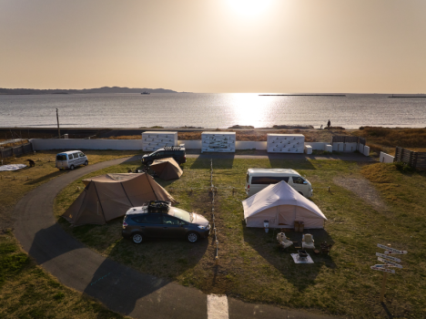 【AUTO CAMP SITE オートキャンププラン】オーシャンビューのオートキャンプサイト／車乗入れ可能／電源付き