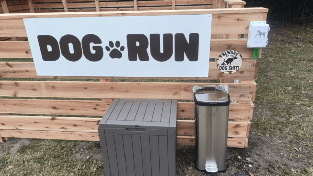 【DOG CAMP SITE 柵付きドッグラン持ち込み・電源なしプラン】自分のキャンプギアで楽しむ柵付きプライベートサイト