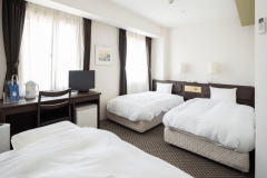 3名利用の際にはソファベッドをご用意します。スーペリアツインルーム（24平米）【禁煙・喫煙】