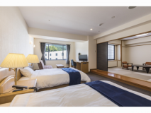 本館和洋室：洋室(47㎡)と和室(6～8畳)がある広々とした和洋室