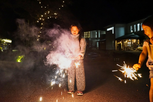 手持ち花火が楽しめます♪持ち込みも、パークでの購入も可。