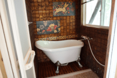 テント内にバスタブ完備で嬉しい！