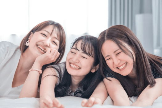 ■映え確実の夜更かし！みんなで朝までおしゃべりしちゃう！？