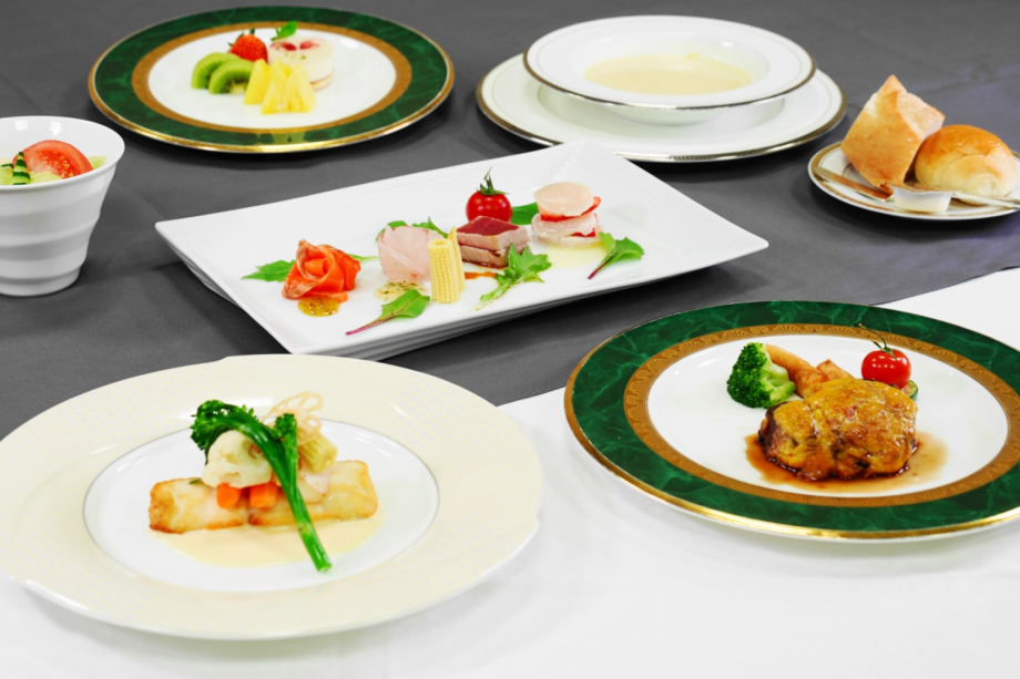 ●【洋食フルコース】料理長こだわりの本格創作洋食をお楽しみください