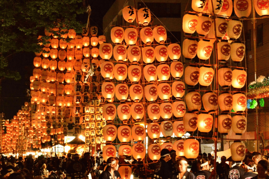 【秋田竿燈まつり8月３～6日】