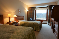 ●【スタンダードツイン】鳥海山が一望でき、最高のロケーションです。