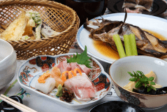 【春～から】海の幸スタンダード料理（夕食・朝食付き）