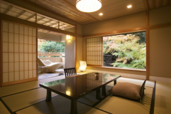 Japanese-Western Style Room with Open air bath