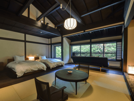 *【鶴の間】比較的コンパクトな空間