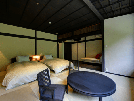 *【鶴の間】比較的コンパクトな空間