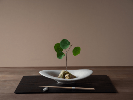 *【夕食（揚物）】会席料理の起草は奇勝絶景「天龍峡十勝」小さなサプライズを器毎に感じる