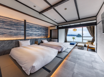 ■西館リニューアルルーム■5F Theリゾート：海をテーマにブルーと白を基調色とした透明感あふれるフロア