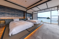 ■西館リニューアルルーム■5F Theリゾート：海をテーマにブルーと白を基調色とした透明感あふれるフロア