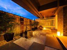 ■모던 돌 정원 첨부 ■ 일본식 방 42평방미터(3명)＜일본 정원측＞