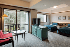 デラックスツインルーム一例（※お部屋の階層や位置により、間取りとイメージは異なります）