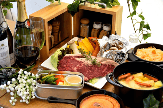 【One night with two meals/ Glamping BBQ】Enjoy a colorful BBQ using plenty of local ingredients. Luxury glamping by the lakeside which is 10 steps away from Lake Biwa