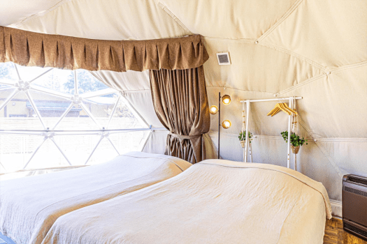 Dog Run Dome with 2 Beds [Pet-Friendly]  Small dogs up to 2, medium to large dogs up to 1