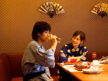 いつもとは違うお食事に彼との会話も弾む予感♪