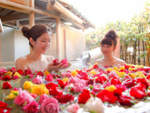 【女性風呂】華やかなバラの香りに包まれて安らぐひと時―― 【女性風呂】華やかなバラの香りに包まれて安らぐひと時――