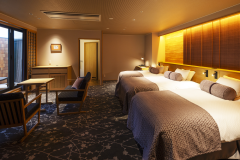 【ゆすらんユニバーサルスパルーム】温泉外風呂/禁煙　段差のない「フルフラット」な室内で快適な滞在を