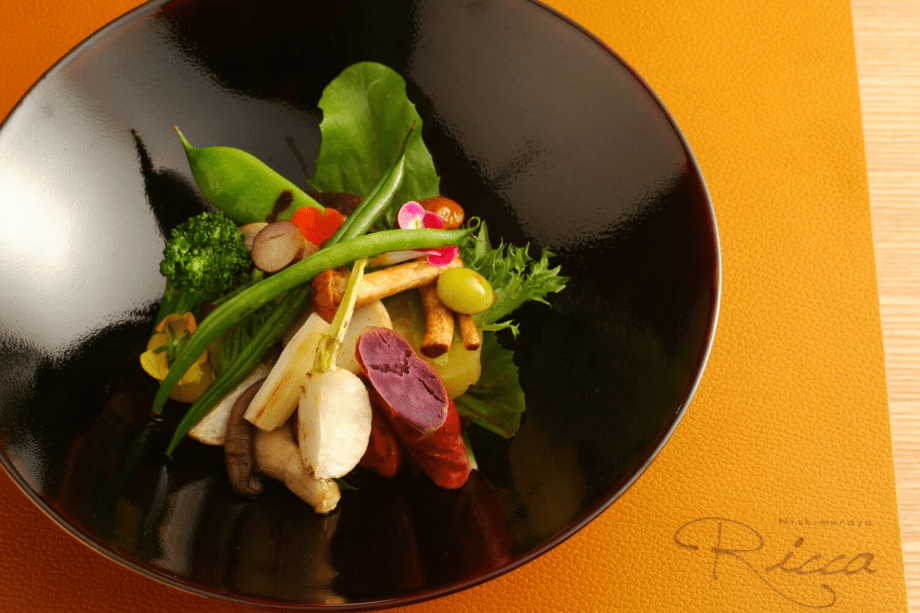 《Ricca兵庫五国の贅》北は但馬、南は淡路　兵庫各地からその時々の選りすぐりの食材を集めたシークレットメニュー【森林庭園レストランRicca】【館内利用券2千円分付き】