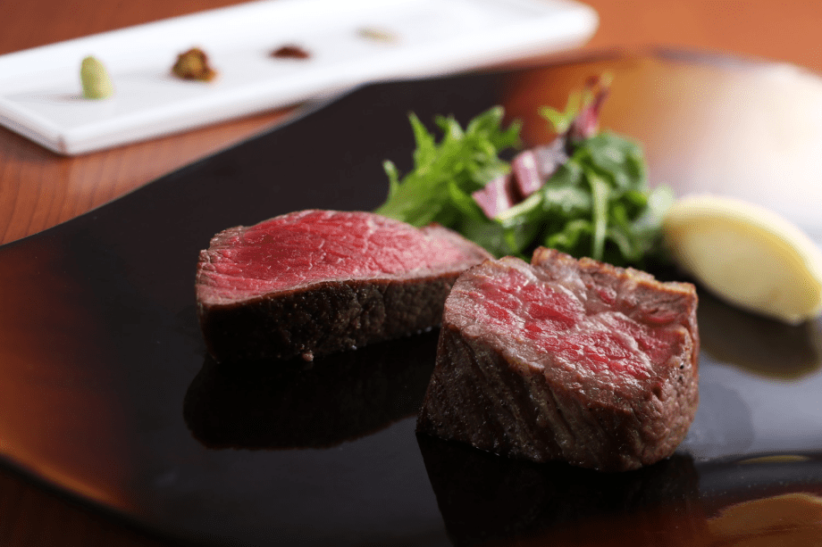 《Ricca但馬の恵コース》但馬牛高級部位味比べと旬の魚介【森林庭園レストランRicca】【館内利用券2千円分付き】