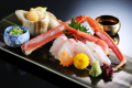 【かに会席】《お一人様につきかに1杯相当使用！》かに刺し・茹でがに・黒毛和牛〈季節の会席料理〉＜夕食は個室ダイニングまたは小宴会場＞【館内利用券2000円分付き】