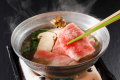 《松茸づくし会席》松茸炭火焼き・松茸土瓶蒸し・但馬牛と松茸のすき鍋＜夕食個室ダイニング又は小宴会場＞【館内利用券2000円分付き】