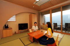 【8畳+ベッドルーム】温泉露天風呂付スイート（牽牛・七夜）一例。絶景の温泉露天風呂・内風呂・テラスなど設備充実。