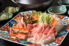 【深山鍋】享保の時代より受け継がれる出汁と食材の旨味を最大限に生かした海鮮鍋。