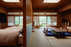 【露天風呂付き特別室「稲穂-INAHO-」ジュニアスイート】四季折々に表情を変える田園風景に囲まれお寛ぎください。