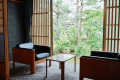 【和室ベッドルーム】日本庭園を望む伝統的な和室