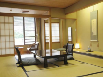 和室10帖広縁付スタンダードタイプ（バス・シャワー付）
