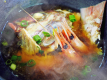 夕食の舟盛りで食べきれなかったお刺身や残った骨の部分は、翌朝の朝食であら汁に。宝生亭の取引先の魚屋さんは、滅多に旅館とは取引をしないこだわりの魚屋さん。県外からファンも通うほどで、そんな海鮮を出しにこだわる料理人があら汁にするのだから味は保証済み。