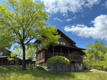 最大12名で利用可能なコテージ♪