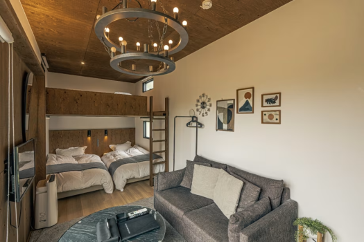 Ｂ Cabin