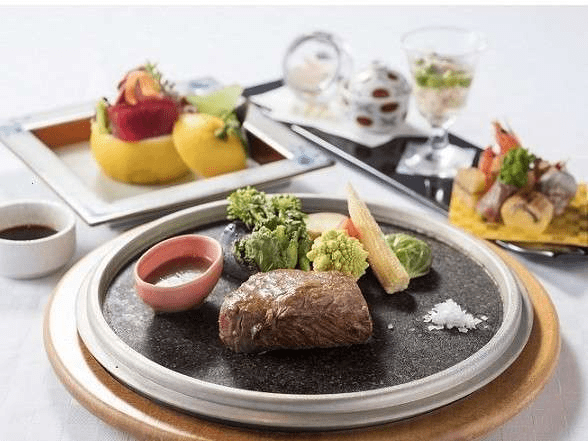 創作会席・ステーキ御膳／レストラン「竹彩」